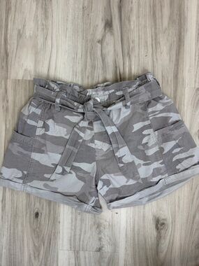 Abercrombie kids Gray Camo Tie-Waist Cargo Shorts girls size 11/12